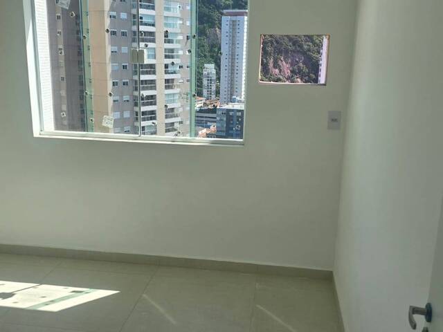 Apartamento para Venda em Santos - 4